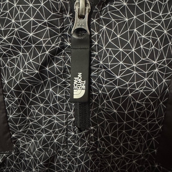 ⚡️The North Face Geometric Black and White Jacket Windwall Size Medium - Picture 4 of 9